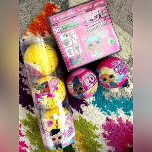 NWT lot of LOL dolls